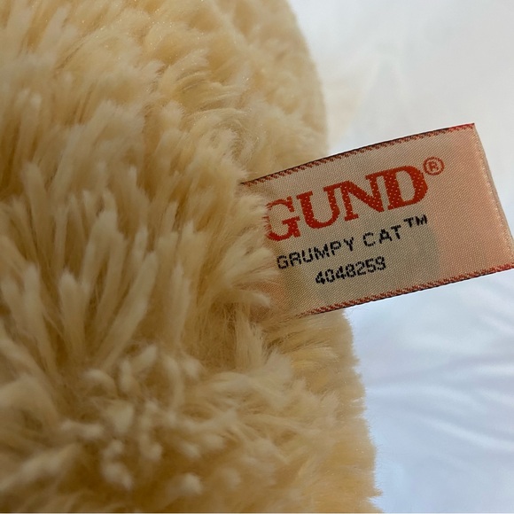 Grumpy Cat Jumbo Kitty 22” Plush GUND Stuffed Animal - Picture 6 of 7
